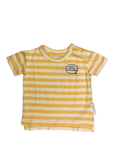Lade das Bild in den Galerie-Viewer, Tinycottons T-Shirt gelb gestreift Second Hand

